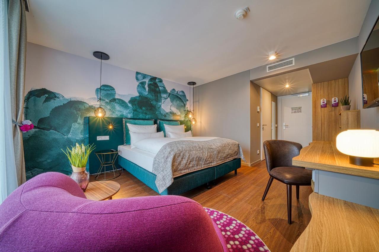 Vienna House Easy By Wyndham Freiburg City Экстерьер фото