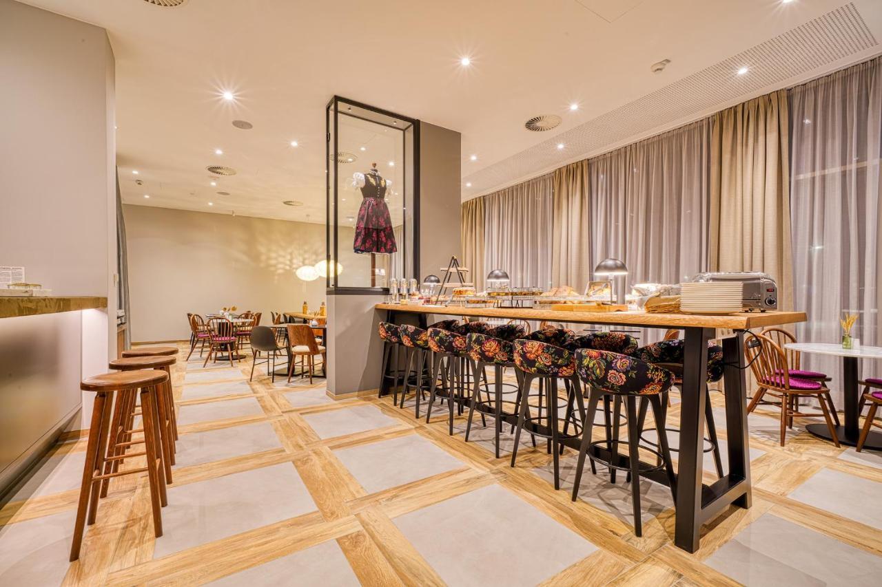 Vienna House Easy By Wyndham Freiburg City Экстерьер фото