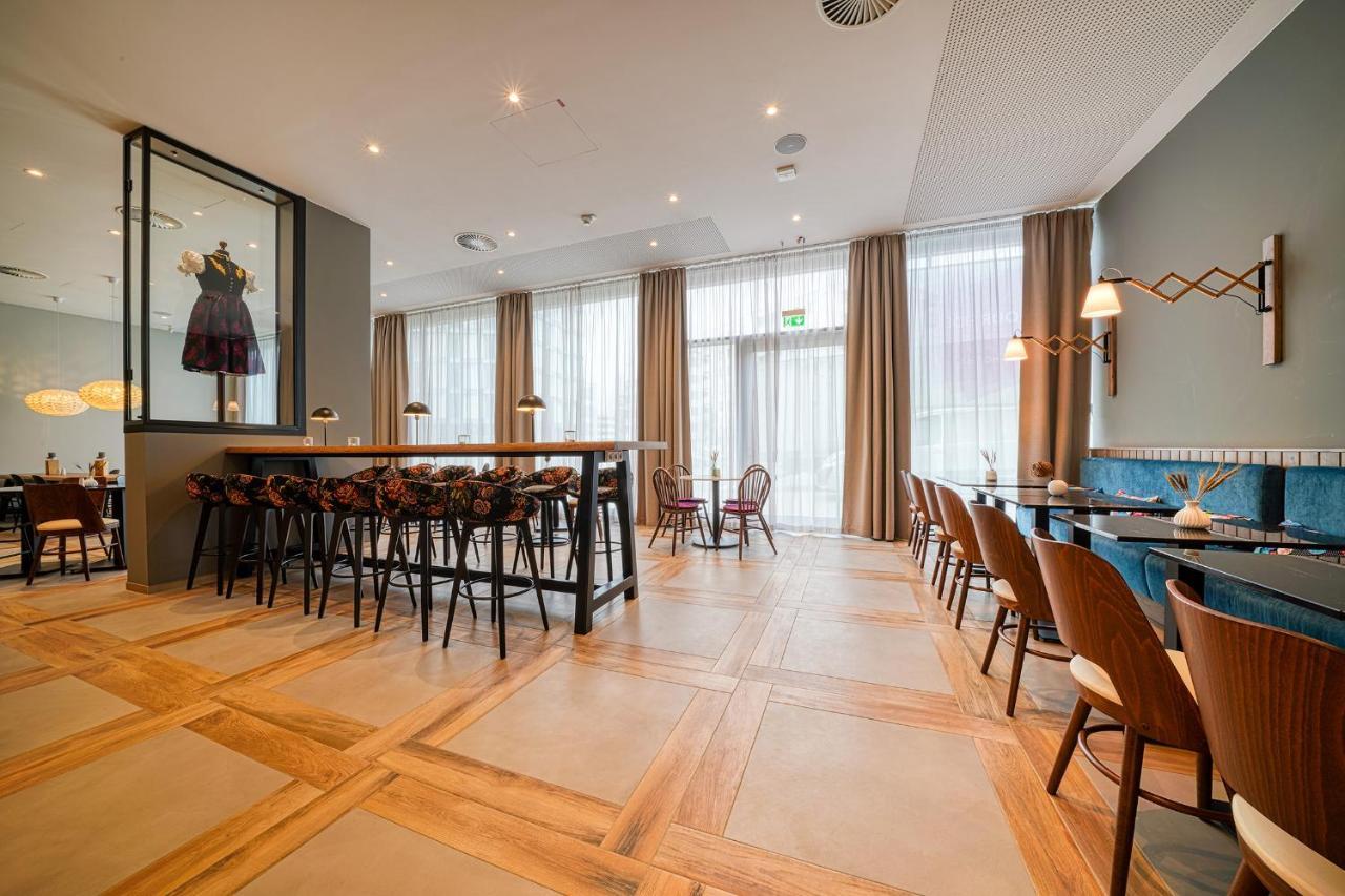 Vienna House Easy By Wyndham Freiburg City Экстерьер фото