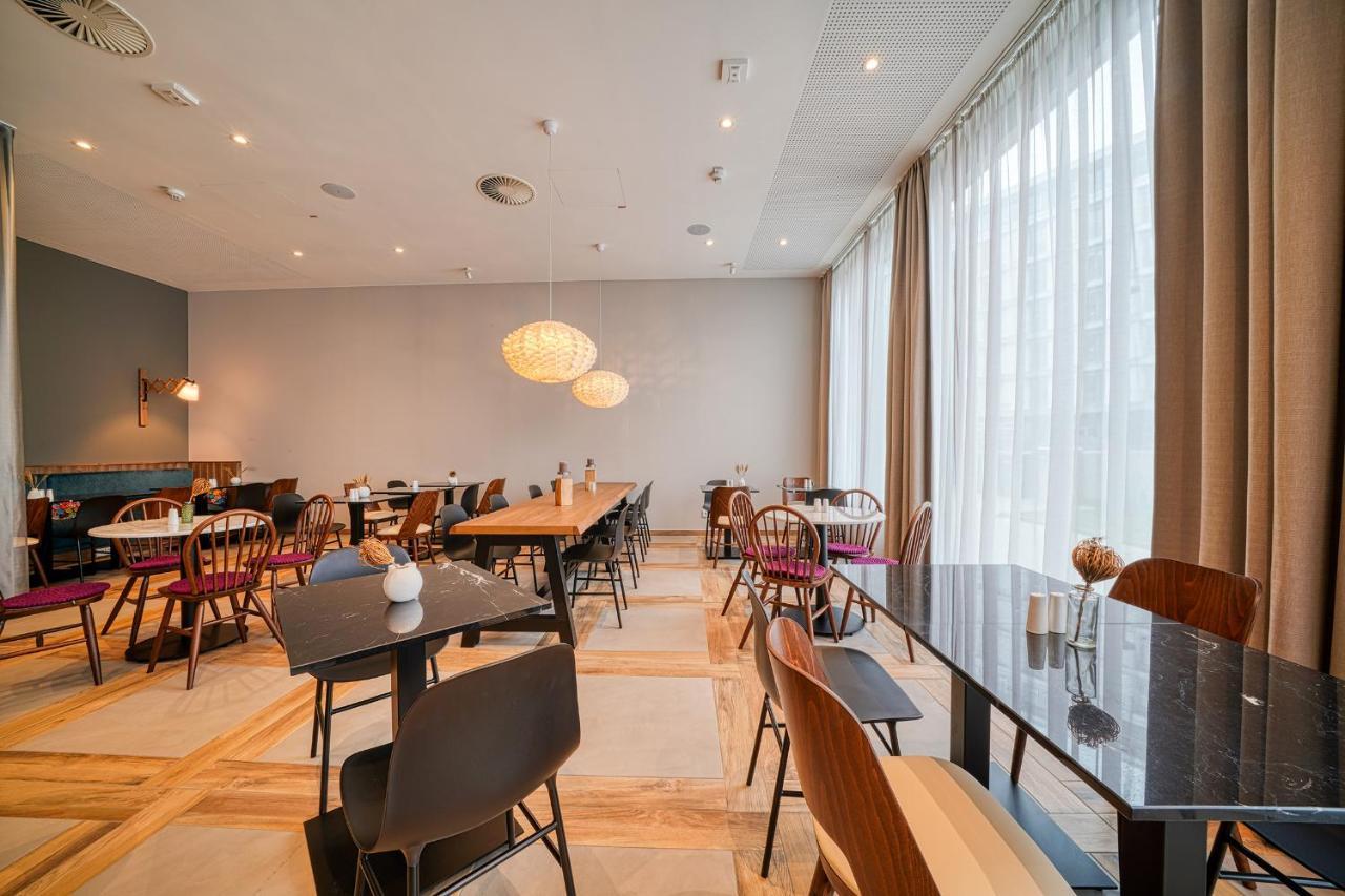 Vienna House Easy By Wyndham Freiburg City Экстерьер фото