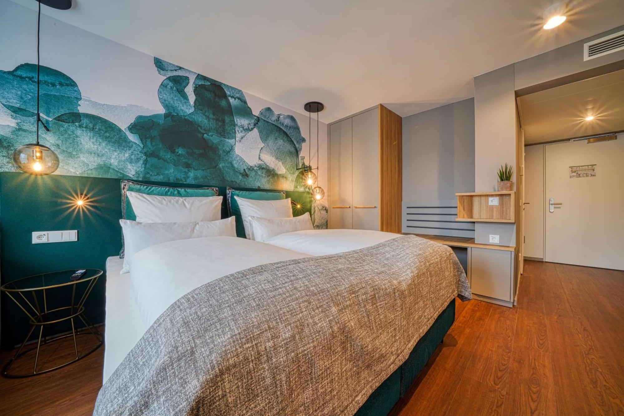 Vienna House Easy By Wyndham Freiburg City Экстерьер фото